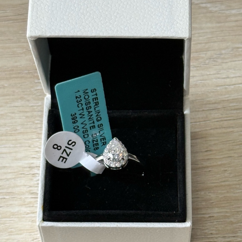 Sterling Silver Tear drop Moissanite Ring sz 8